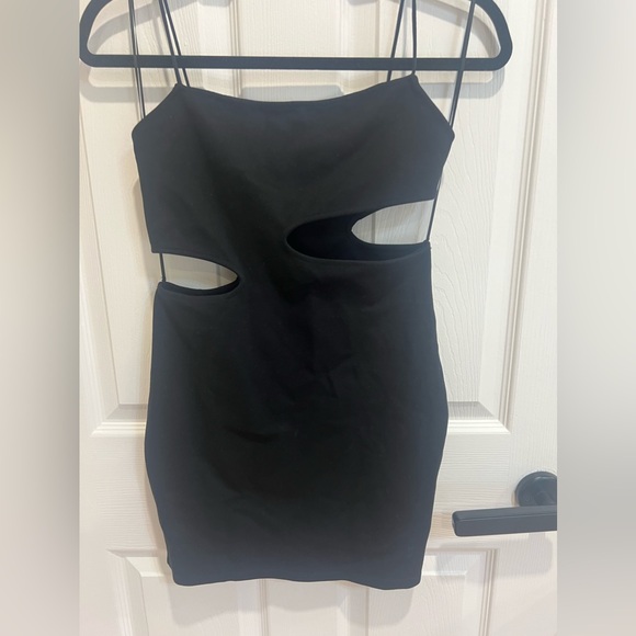 CUT-OUT DETAIL STRAPPY MINI DRESS - Picture 4 of 6